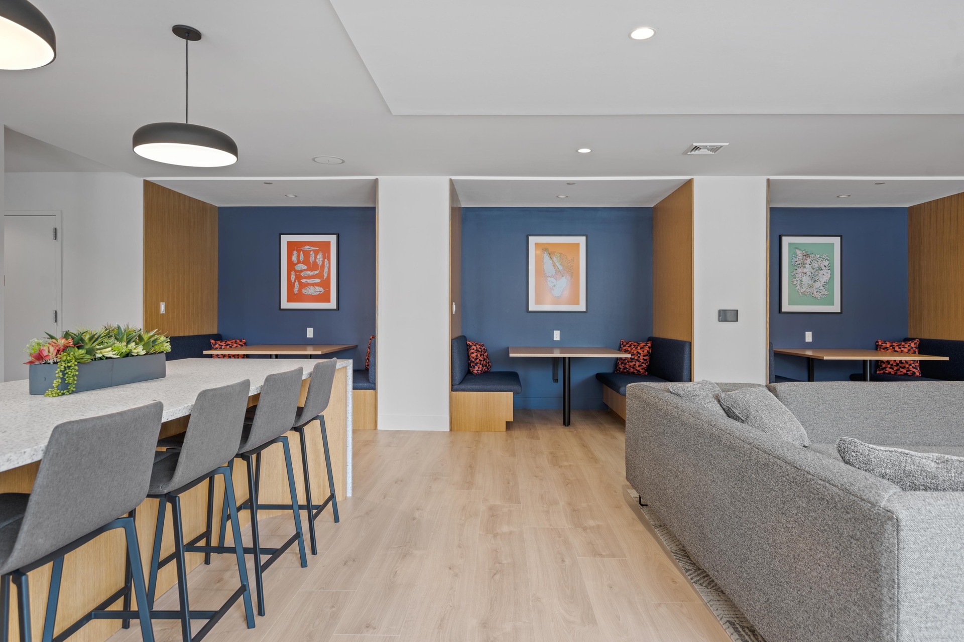 Lounge study booths for focused work.